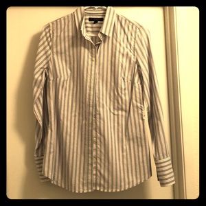 Banana Republic button up Riley shirt